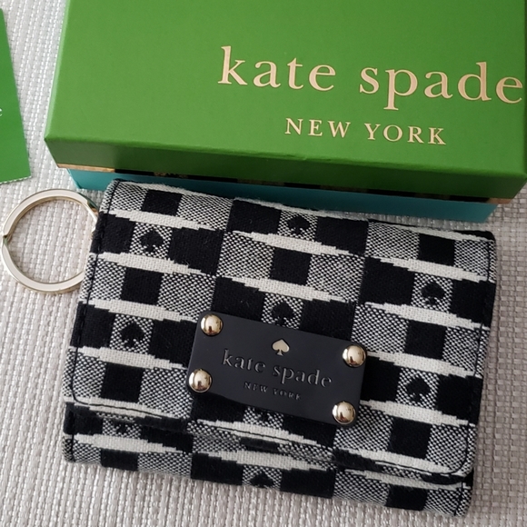 kate spade Handbags - ♠️ Kate Spade Darla Wallet